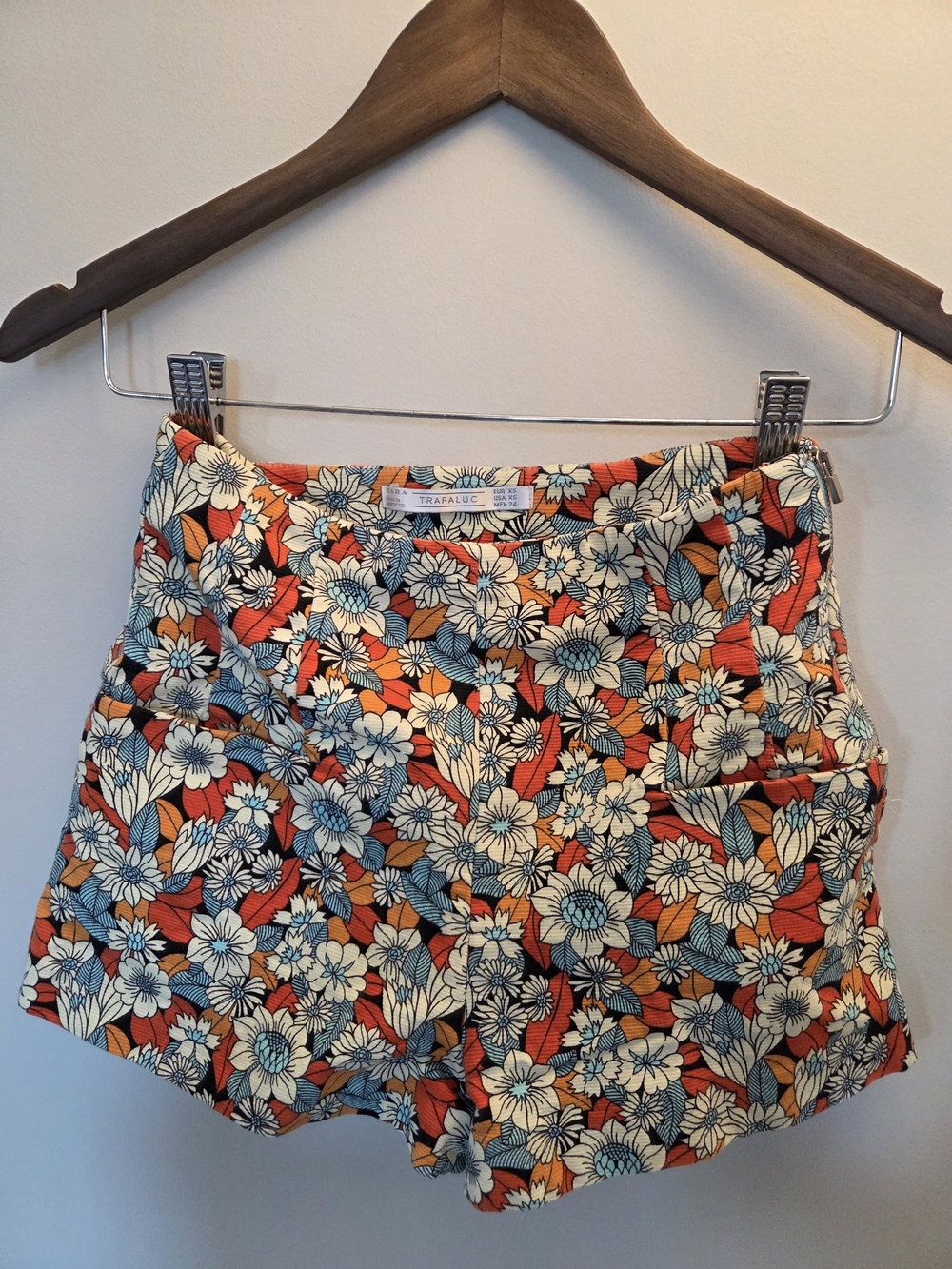 Zara Floral Print Orange Blue White Women's Shorts